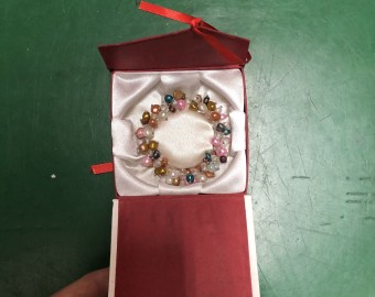 (주)인하우스코리아 생활용품(휴지케이스, 라디오USB, 핑크팬꽂이, 명함케이스, 진주 팔찌, 게르마늄팔찌, 이불(패드)) 후원
