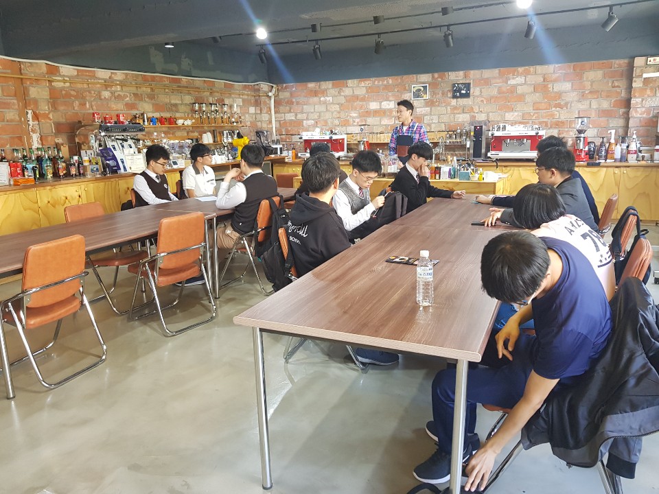 2019년 직무기술훈련 바리스타반 시작되었습니다.