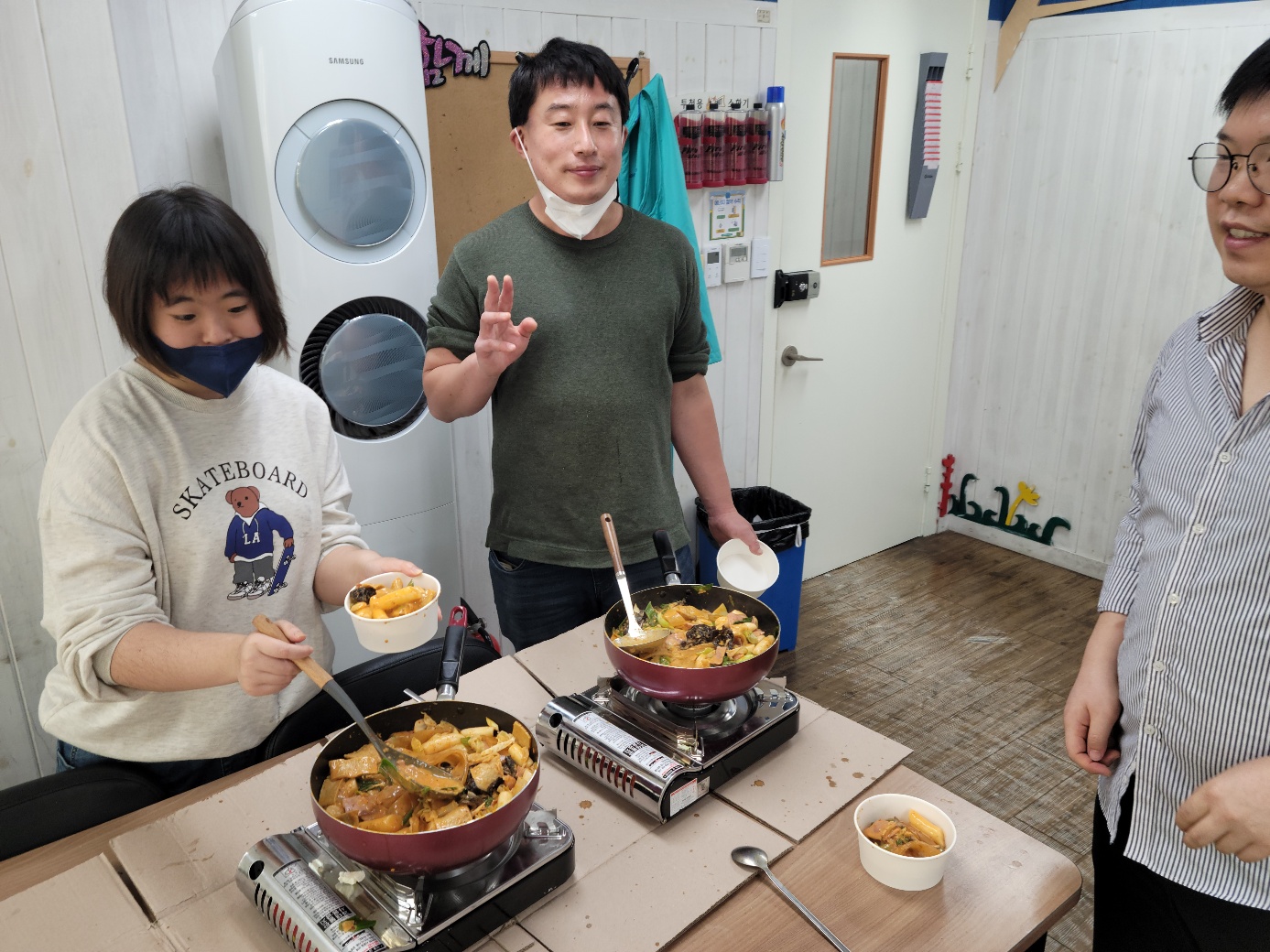 10월 취업자 자조모임 10월 취업자 자조모임